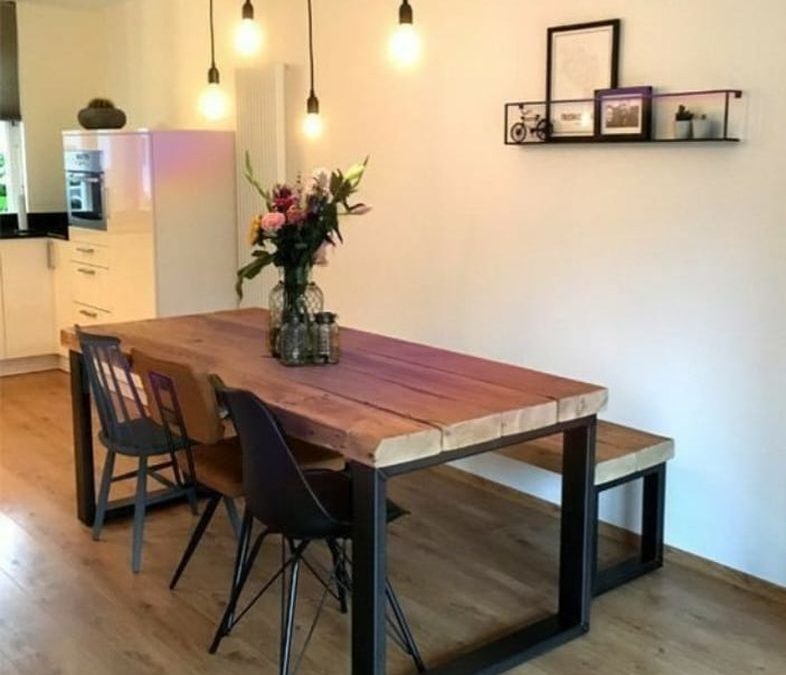 Muebles artesanales de estilo industrial en madera e hierro